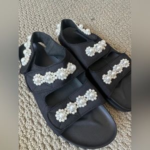 NEW! Pearl Sandal